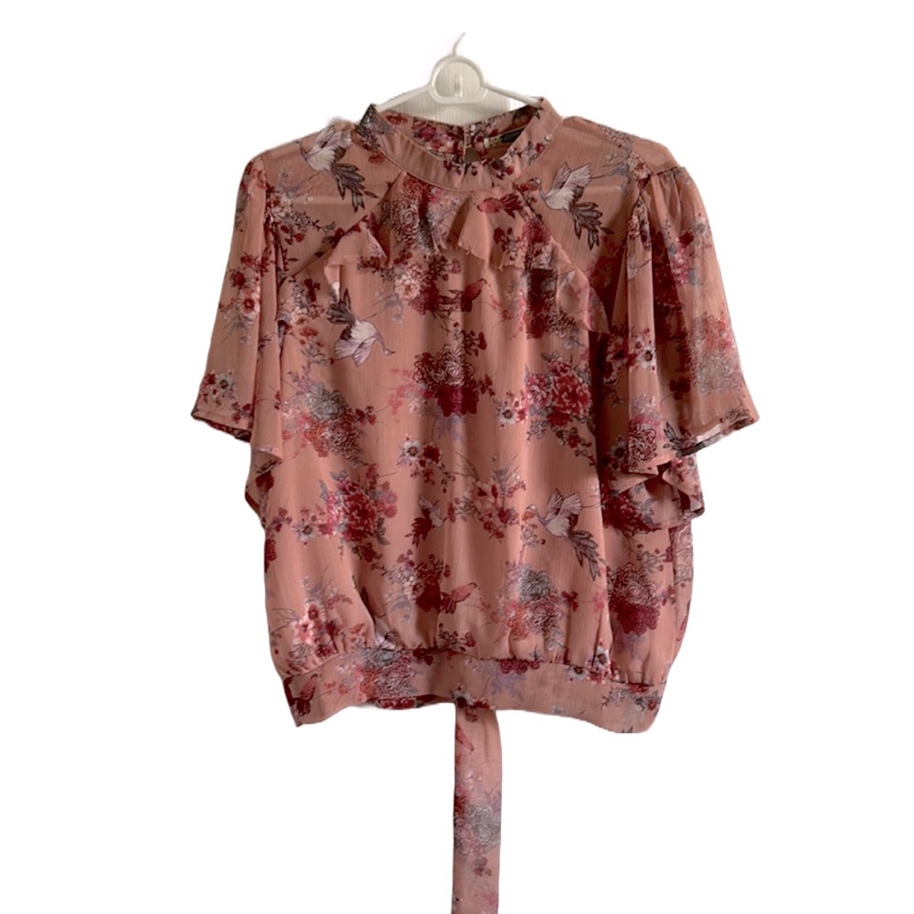 Gimmicks Open Back Flowy Blouse